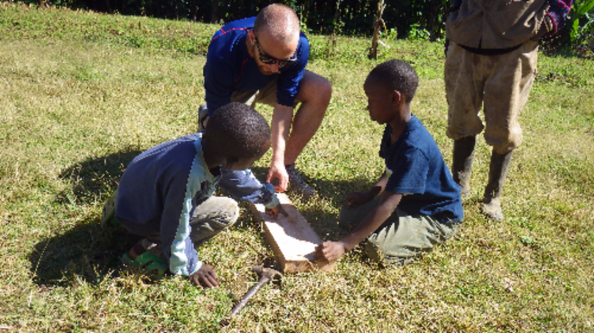 Green-Hope-School_Volunteer.jpg